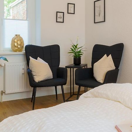 Suite Fuer 4 Mit Terrasse Im Herzen Der Innenstadt Шверін Екстер'єр фото